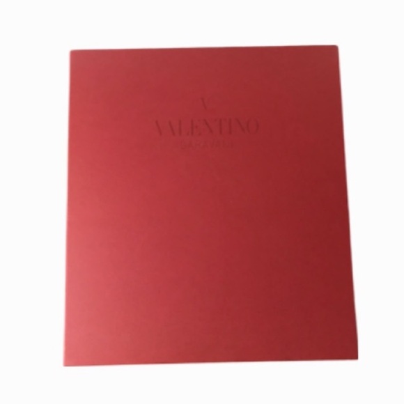 Valentino Garavani Rockstud Short Rain
Boots Size 6 with box & dust bag, - Picture 10 of 12